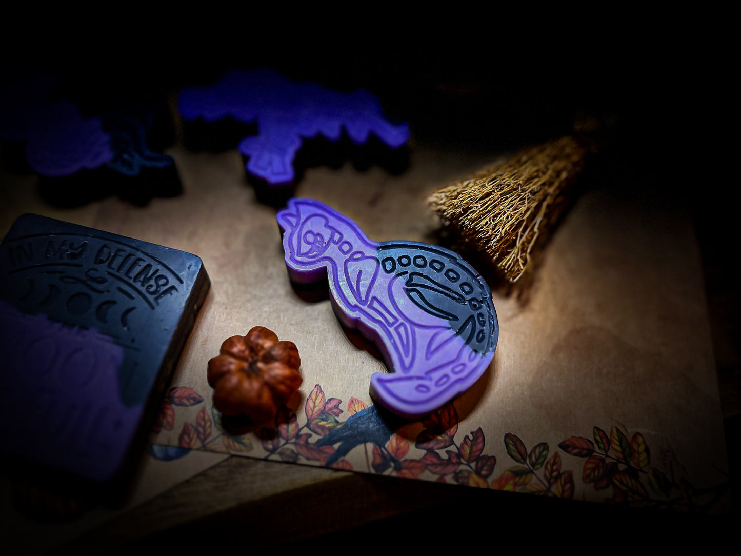 Witching hour | Wild berries, lavander, jasmine, musk, woody notes, chocolate