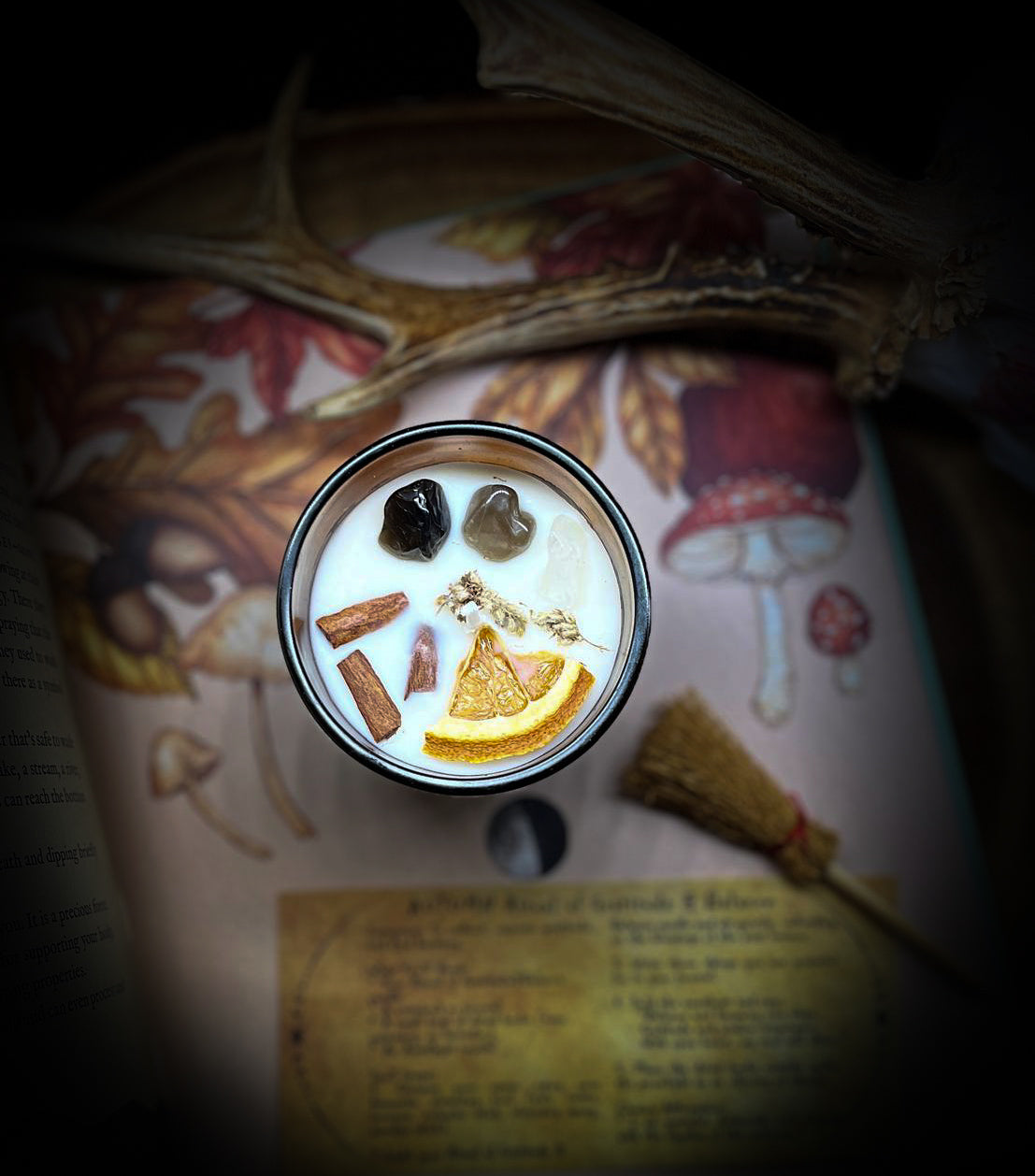 AUTUMN - Ritual of Gratitude and Balance Candle