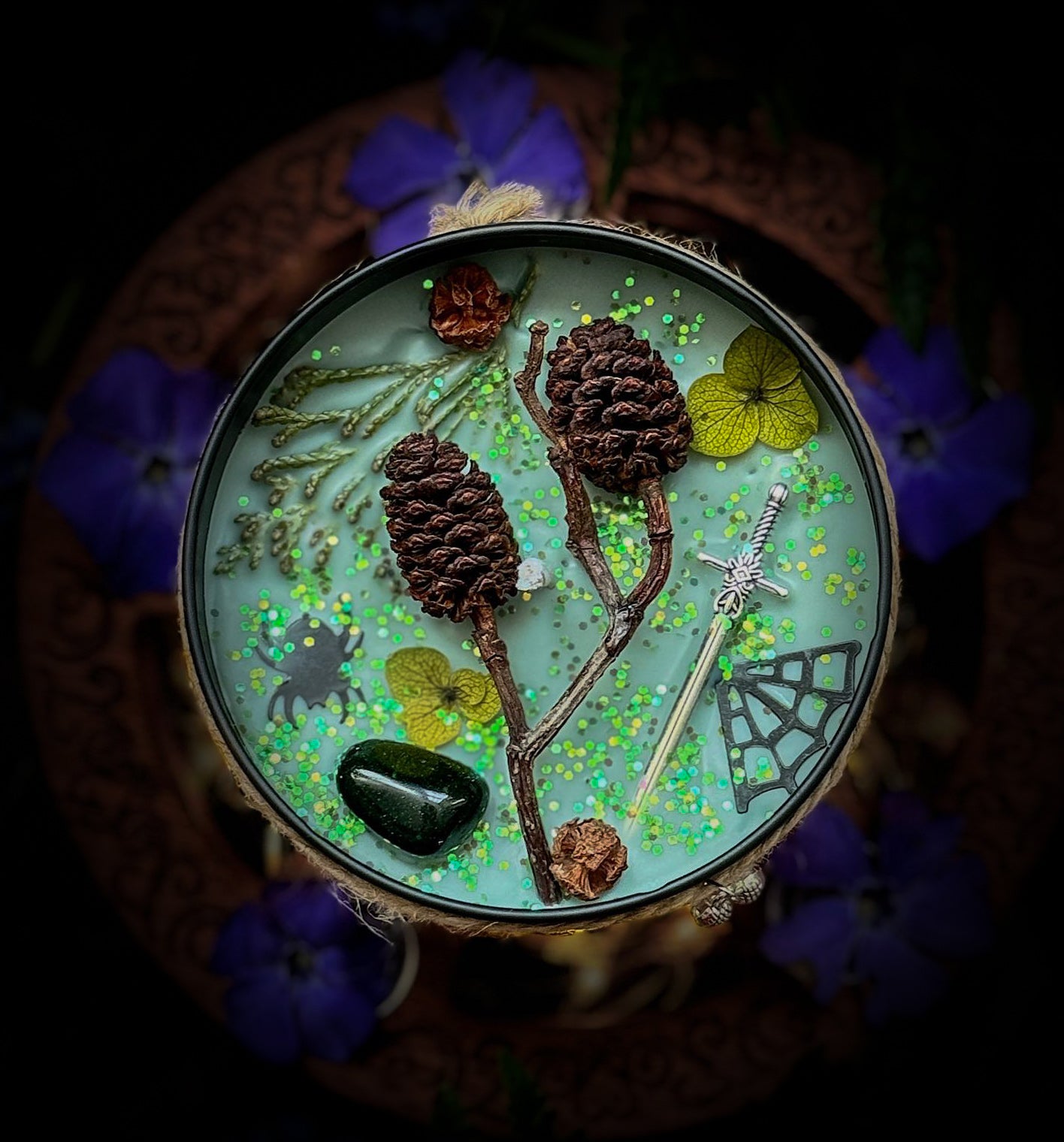 MIRKWOOD – Pine Needle, Cedarwood, Bergamot, Rose, Vanilla, Vetiver & Amber