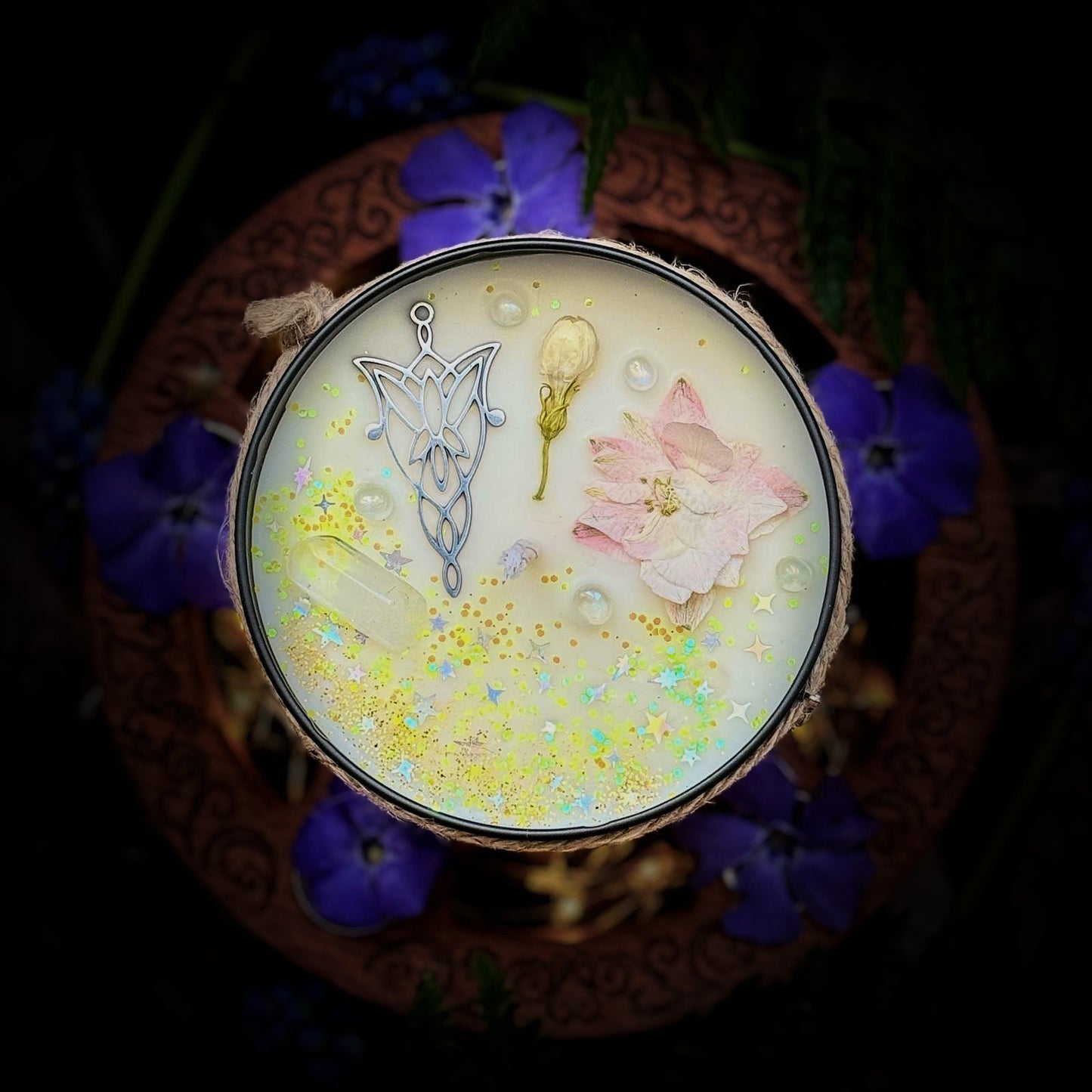 GALADRIEL’S LIGHT– Jasmine, White Rose, Amber & Ylang-Ylang