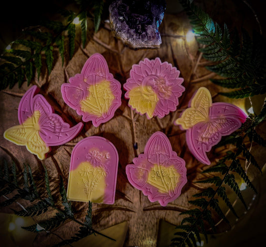 Witch's garden wax melts