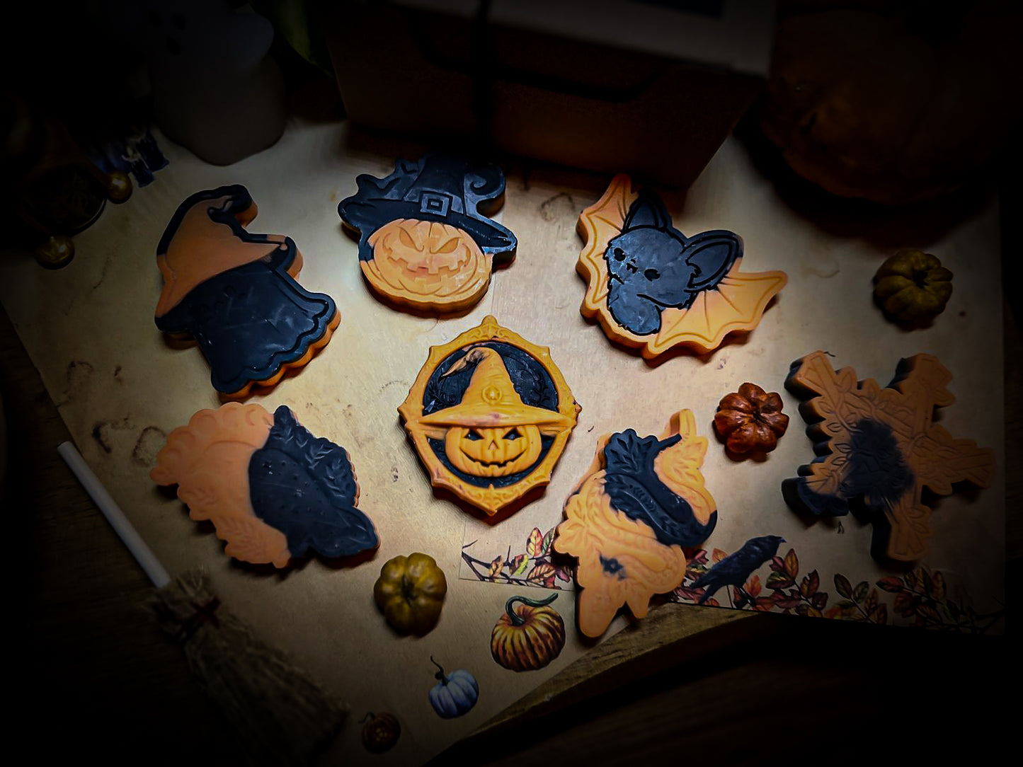 Halloween Night | Pumpkin, Coconut, Cassia, Clove, Maple, Bourbon & Woody Notes