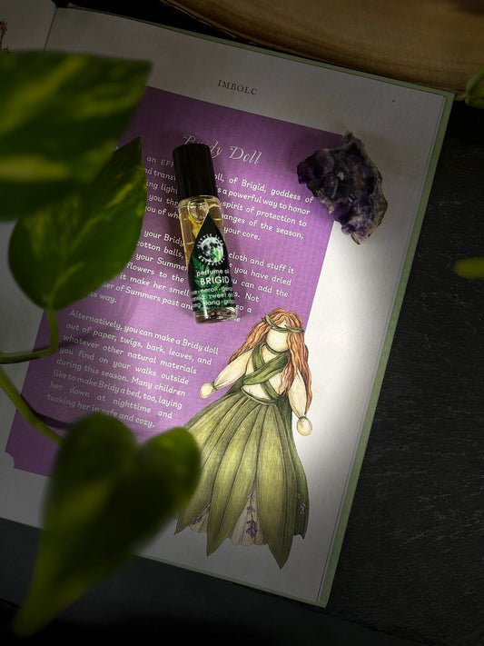 BRIGID Perfume oil | Sweet orange, Rose geranium, Vanilla, Ylang-ylang, Grapefruit | 10ml
