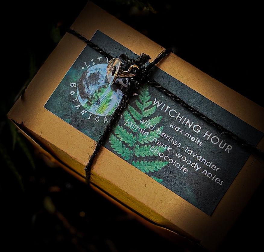 Witching hour | Wild berries, lavander, jasmine, musk, woody notes, chocolate