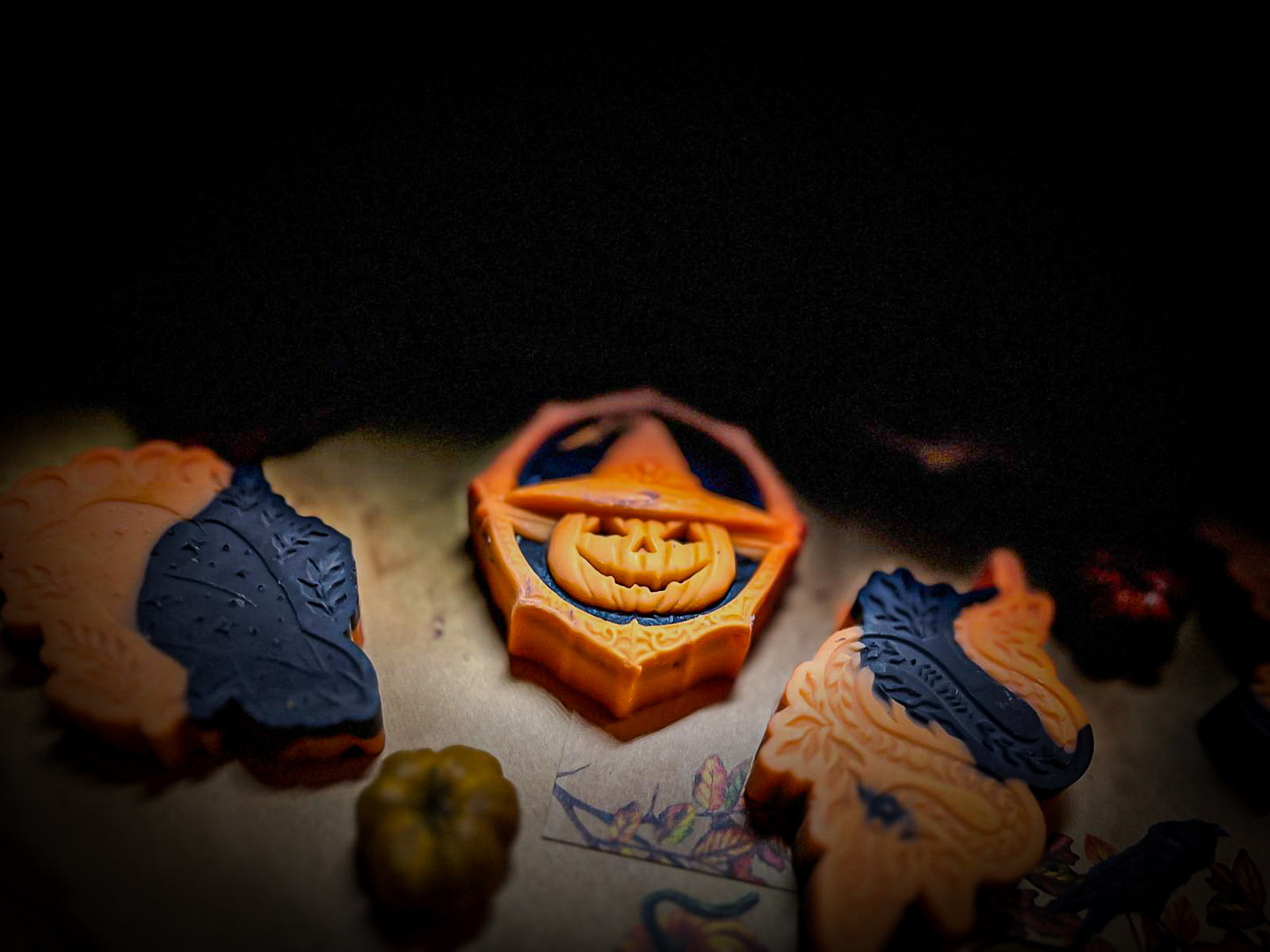 Halloween Night | Pumpkin, Coconut, Cassia, Clove, Maple, Bourbon & Woody Notes
