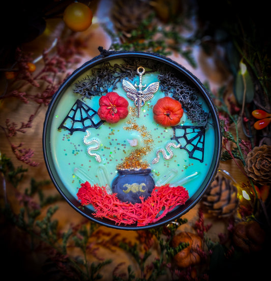 HOCUS POCUS | Crystal Infused & Decorated Scented Candle
