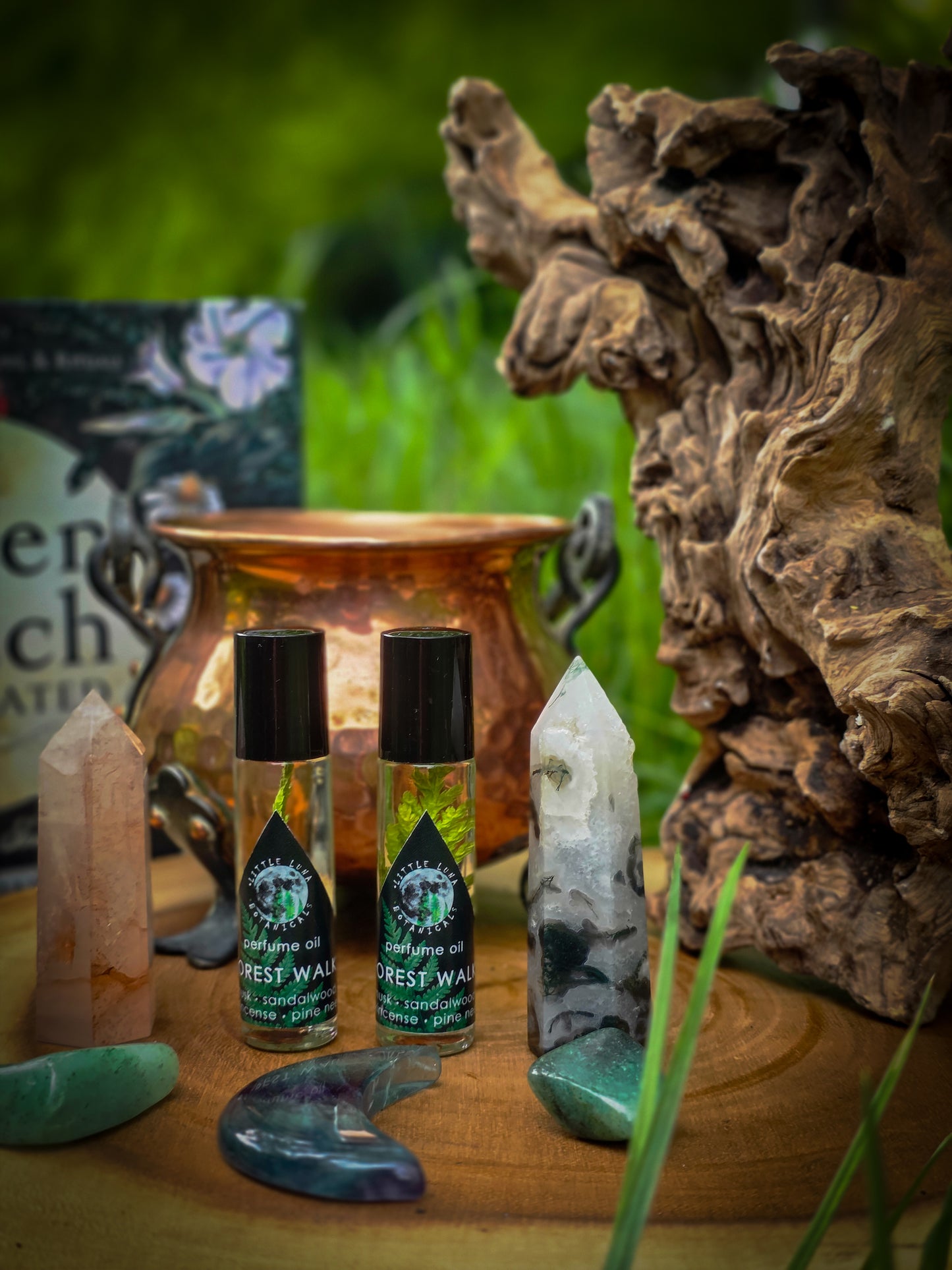FOREST WALK perfume oil | Musk, Sandalwood, Frankincense, Pine needle | 10ml